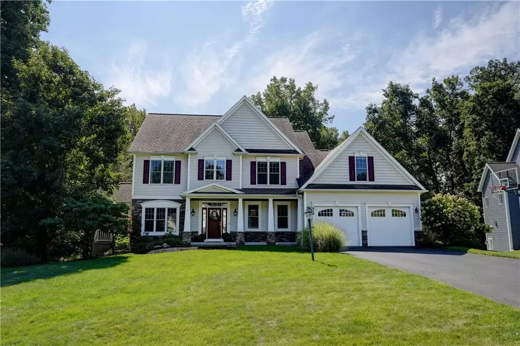 618 Brookstone, Webster