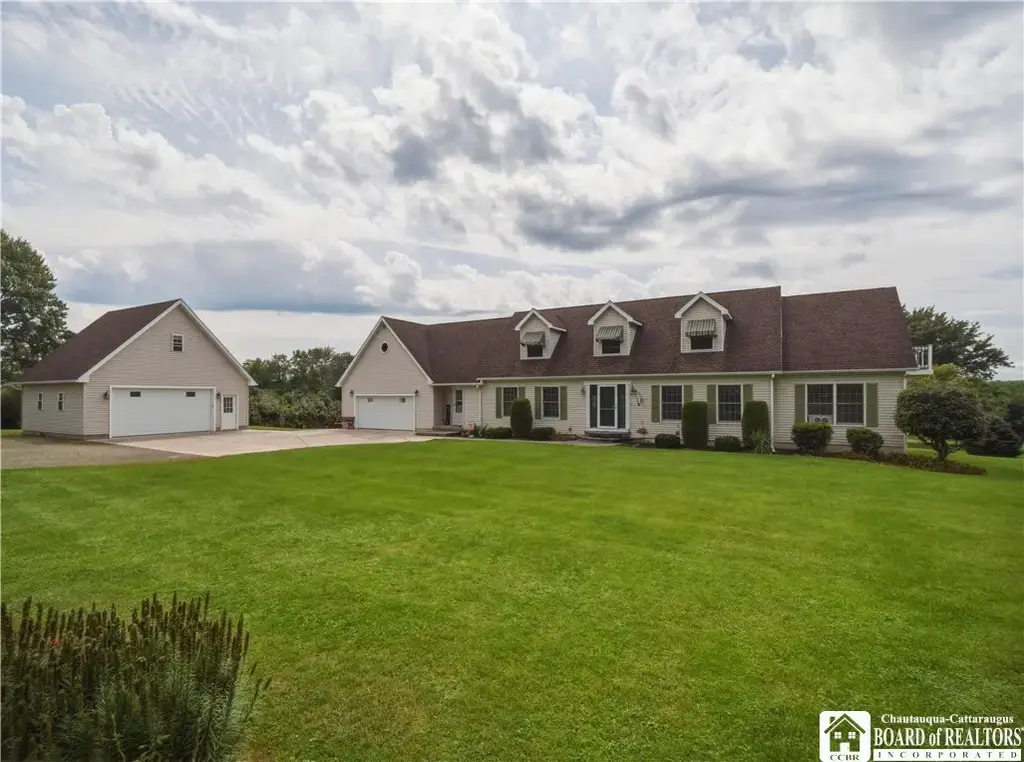 545 Warren Road, Carroll