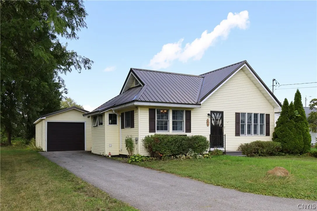 Photo of Listing #S1702910
