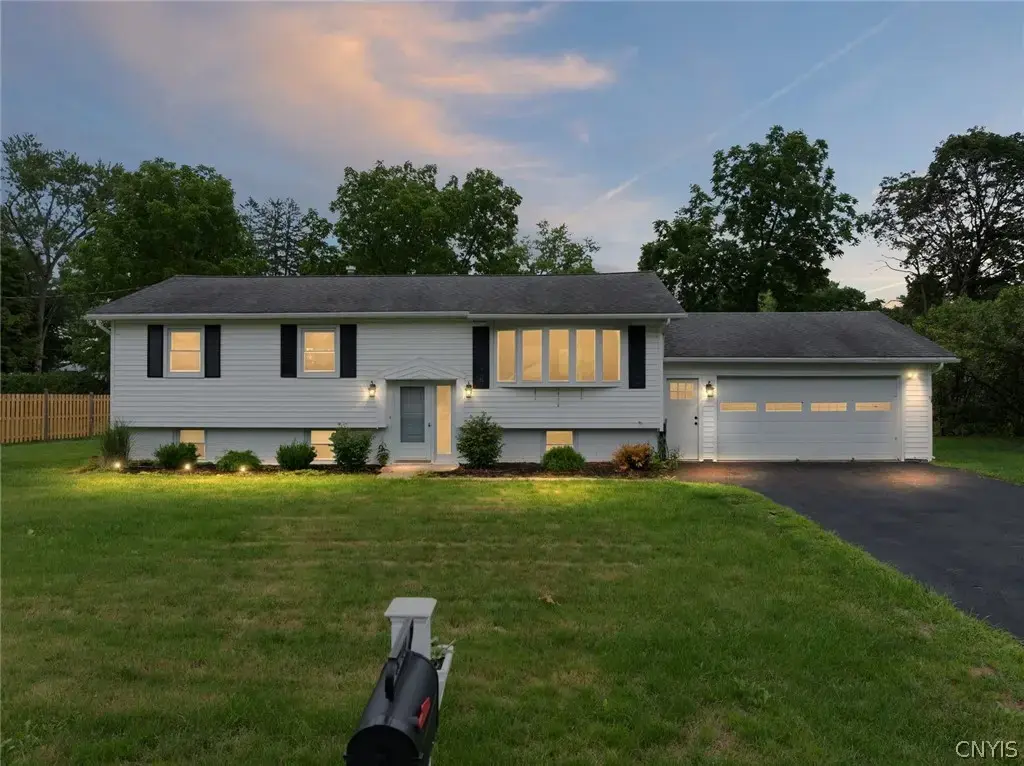 8744 Pepper Avenue, Lee