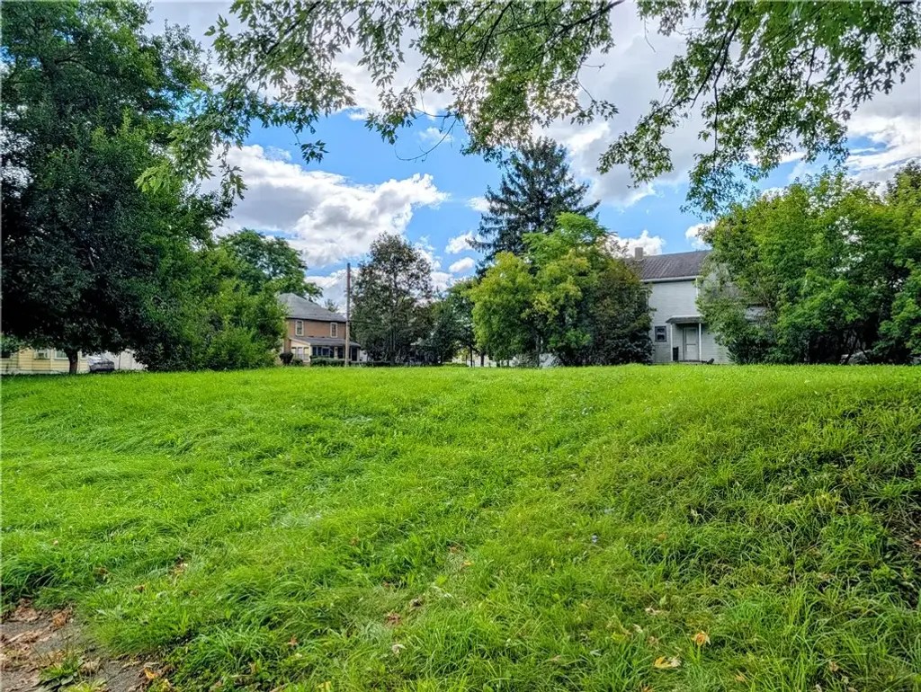 322 E Center Street, Elmira City