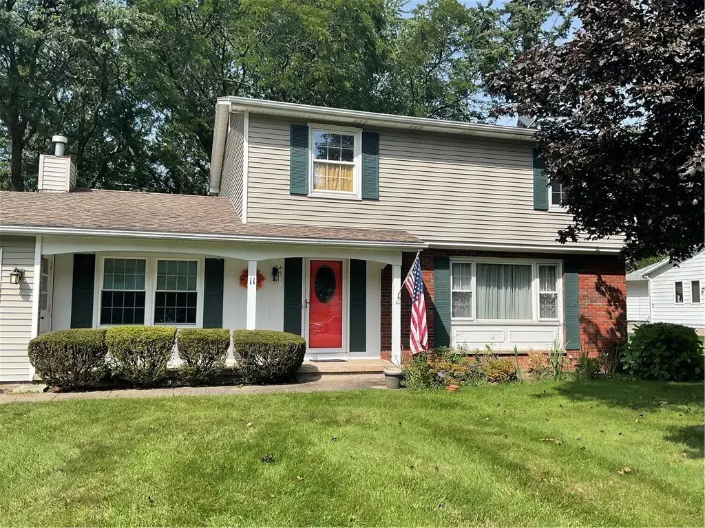 11 Old Barn Circle, Penfield