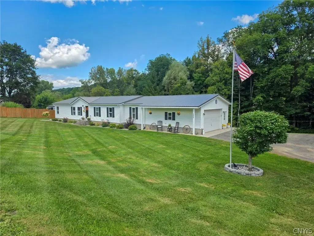 6456 Creek Road, Lincoln