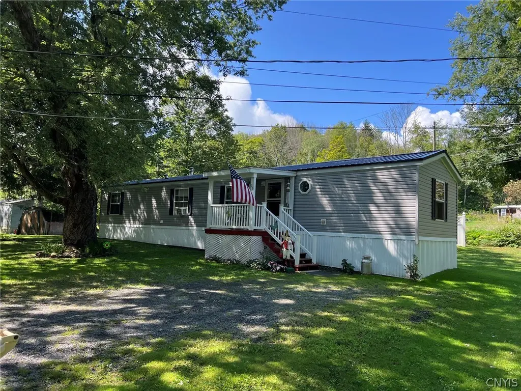 Photo of Listing #S1710888