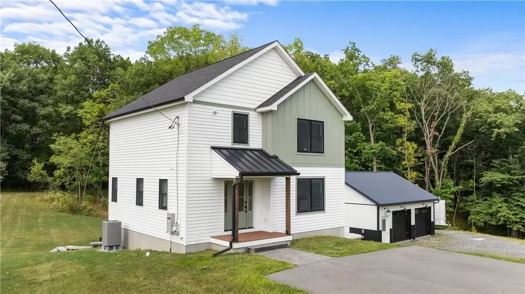 142 Long Point Road, Torrey