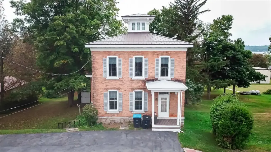 6195 Court Street, Aurelius