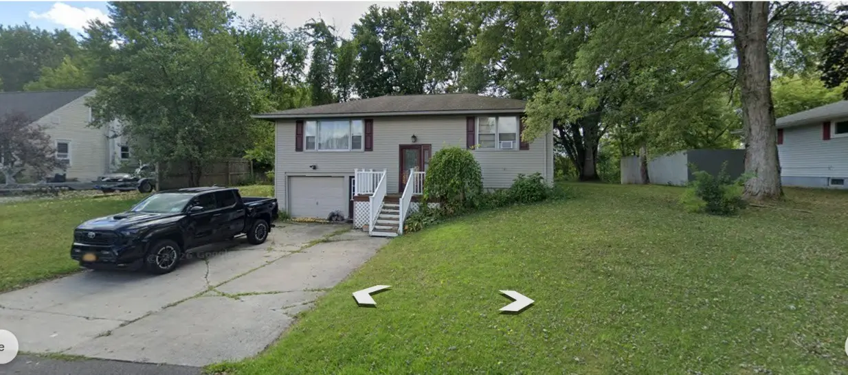 Photo of Listing #R1712767
