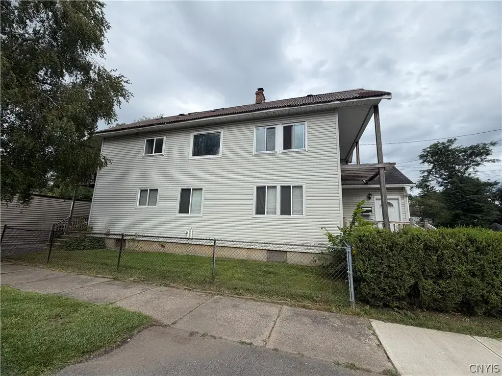 1230 Thorn Street, Utica