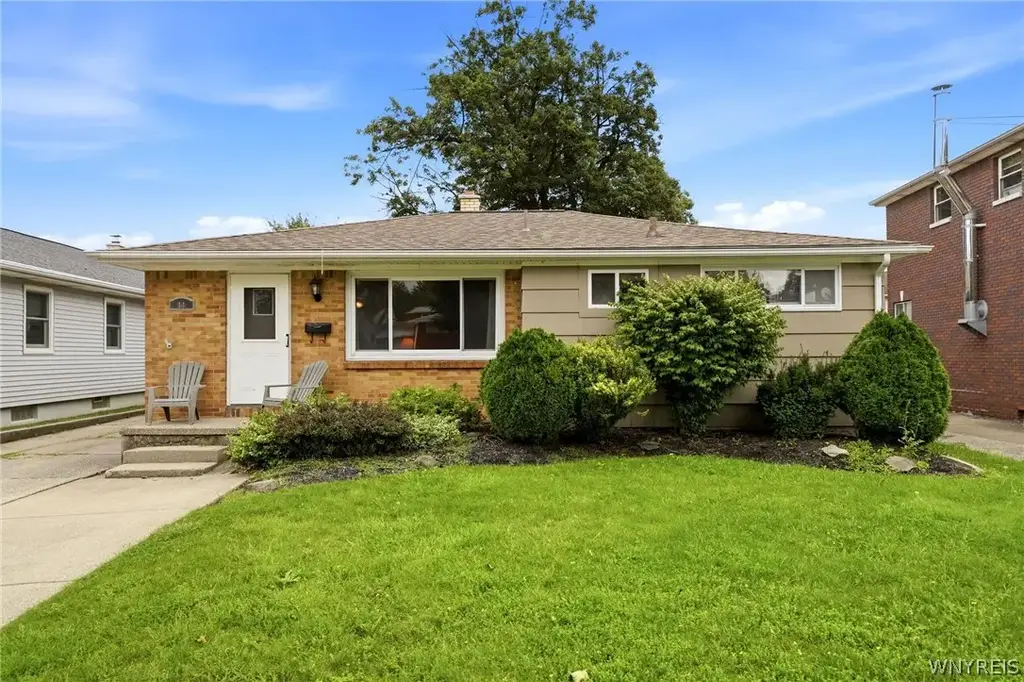 44 Hillcrest Drive, Amherst