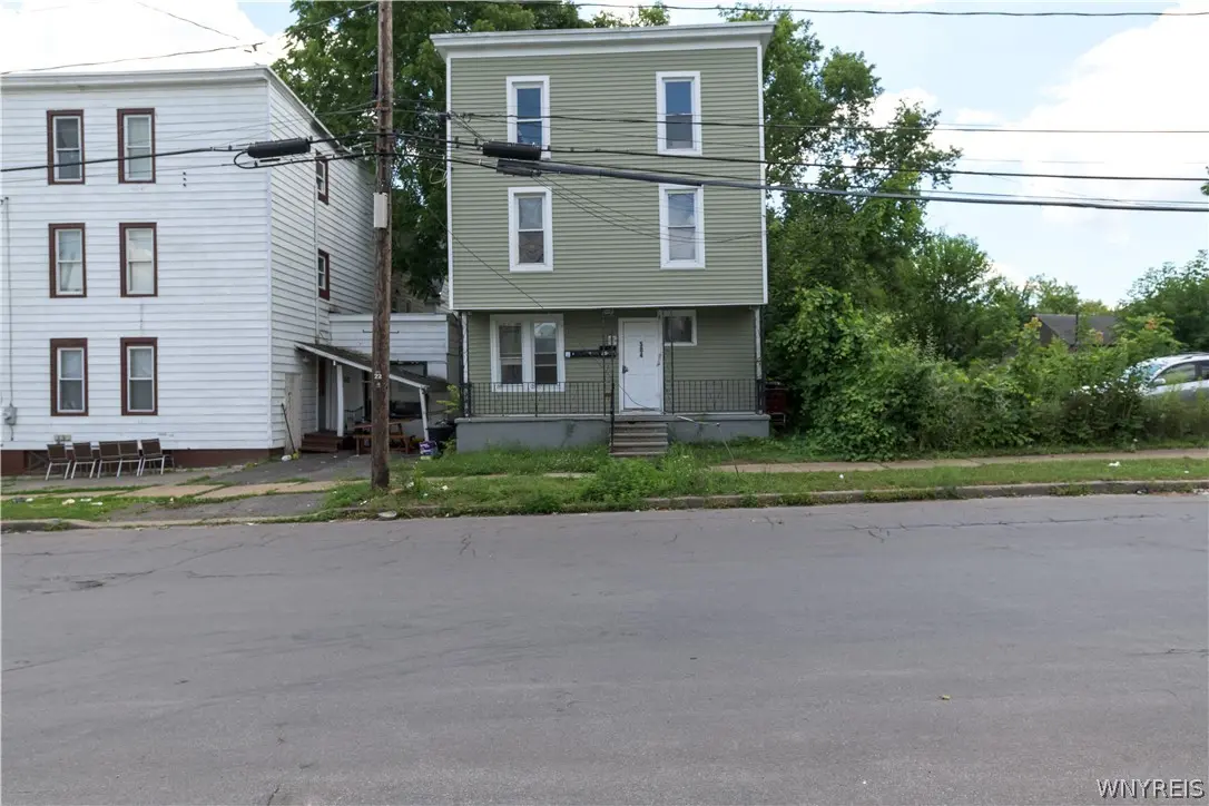 Photo of Listing #B1708305