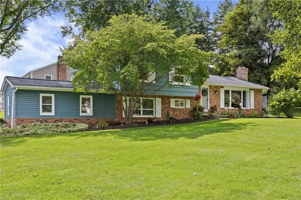 51 Southern Hills Circle, Henrietta