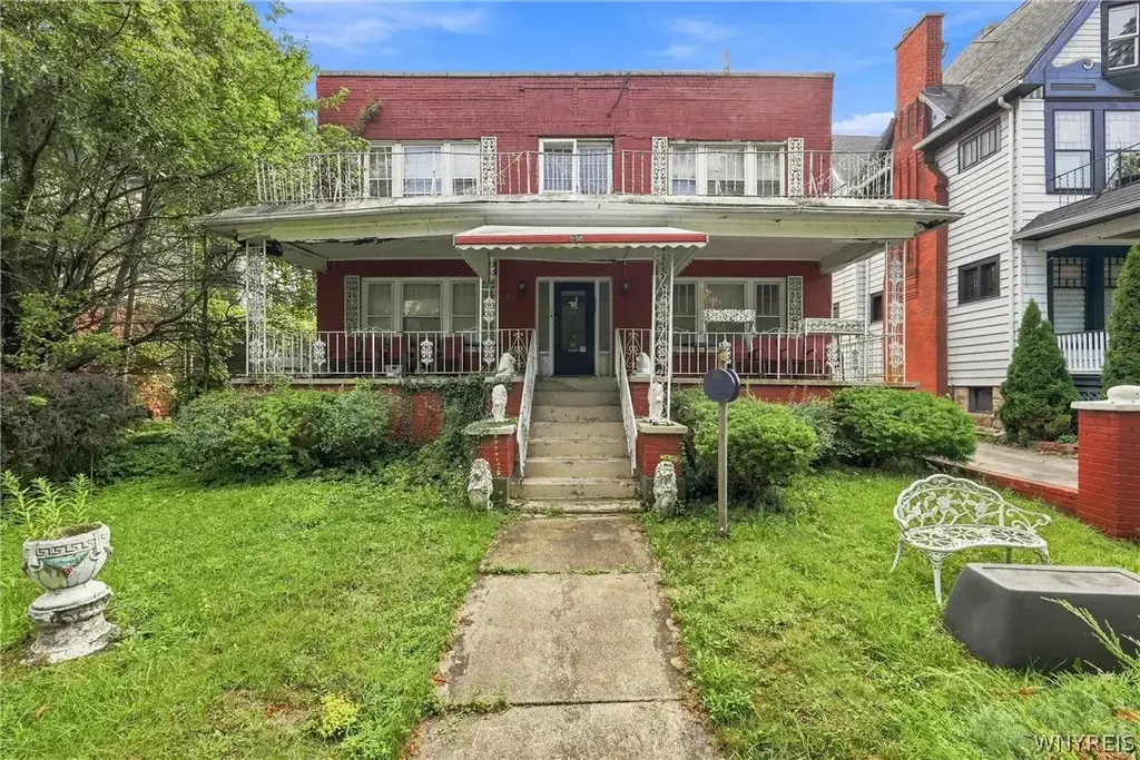 45 Richmond Avenue, Buffalo