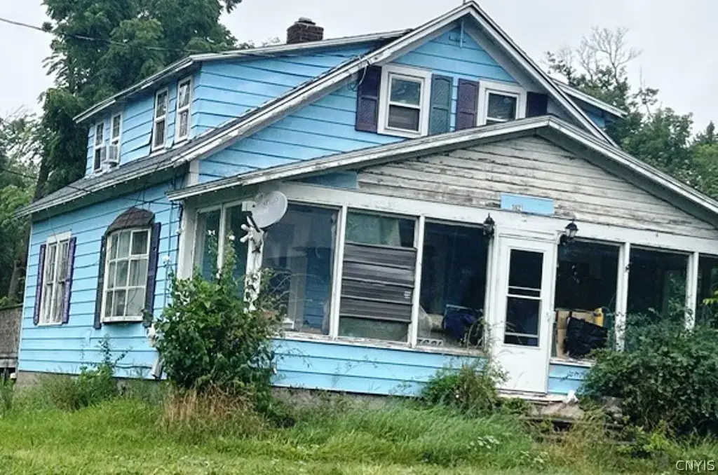 3621 State Route 31, Brutus