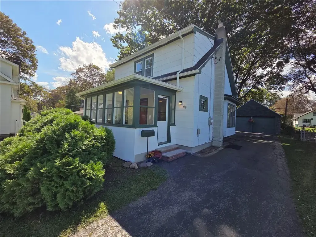 68 Clearview Road, Greece