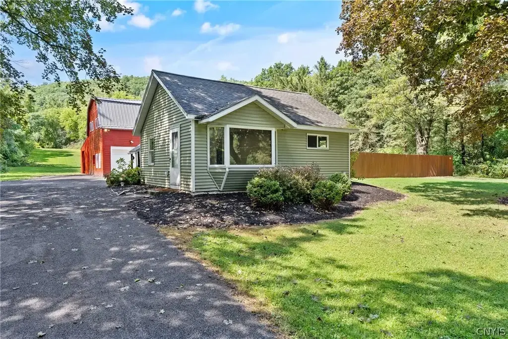 4887 S Onondaga Road, Onondaga