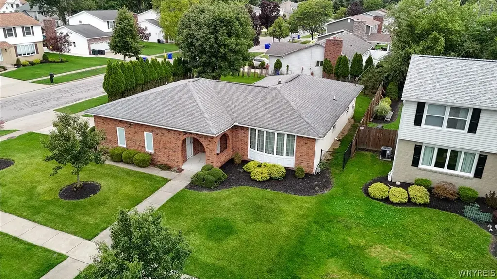 N/A, West Seneca