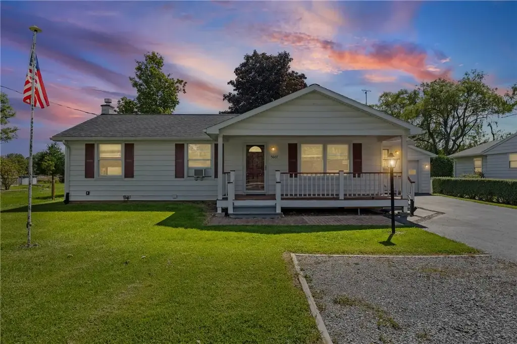 5007 North Road, Canandaigua Town