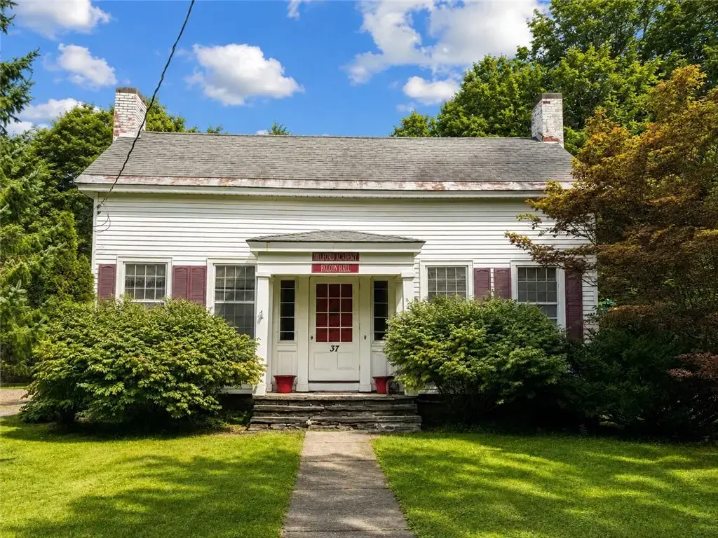 37 S Main Street, New Berlin
