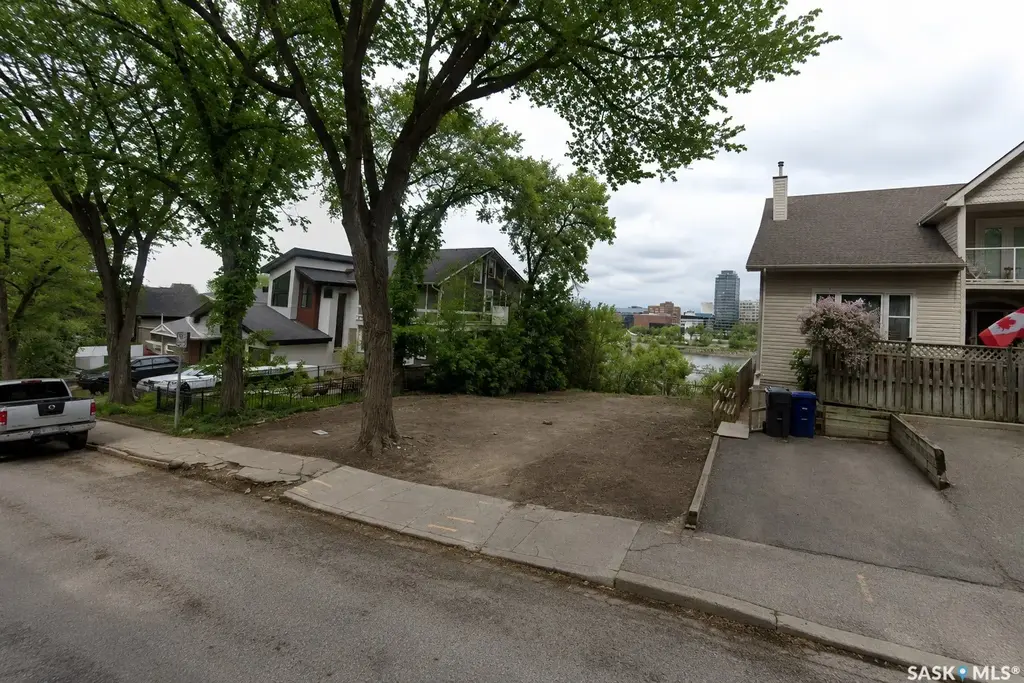 231 11th Street E, Saskatoon