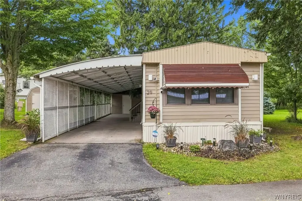 29 Jenny Court, Cheektowaga