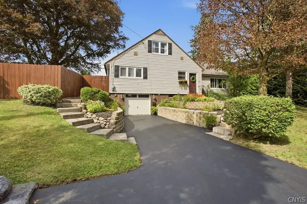 100 Arbordale Place, Camillus