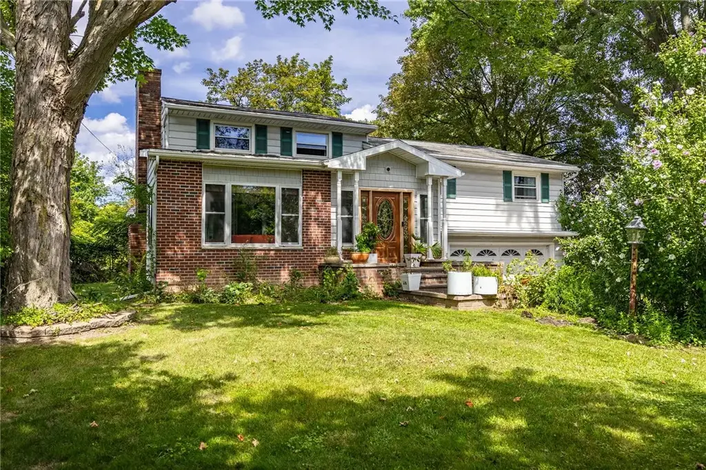 2104 Penfield Road, Penfield
