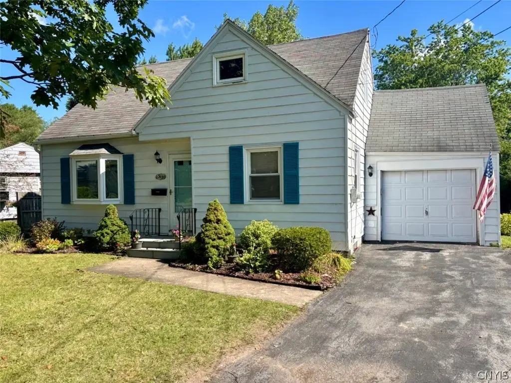 303 Kingsdown Drive, Salina