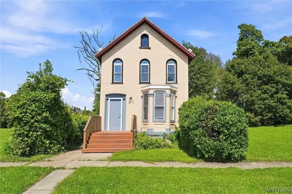92 Glenwood Avenue, Buffalo