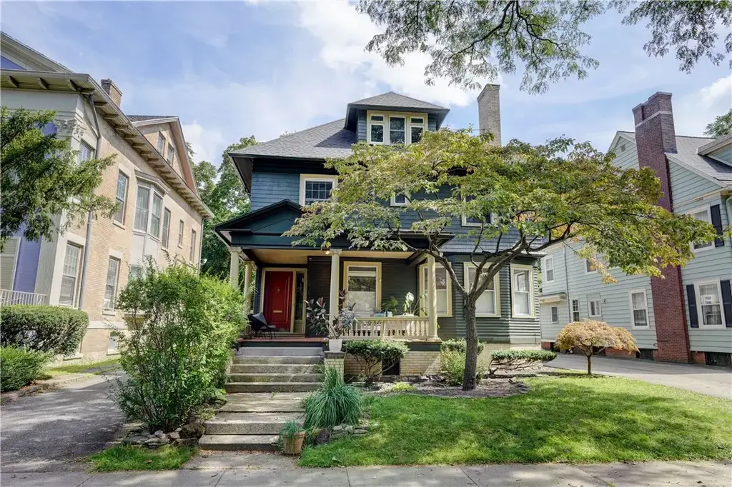 18 Sibley Place, Rochester