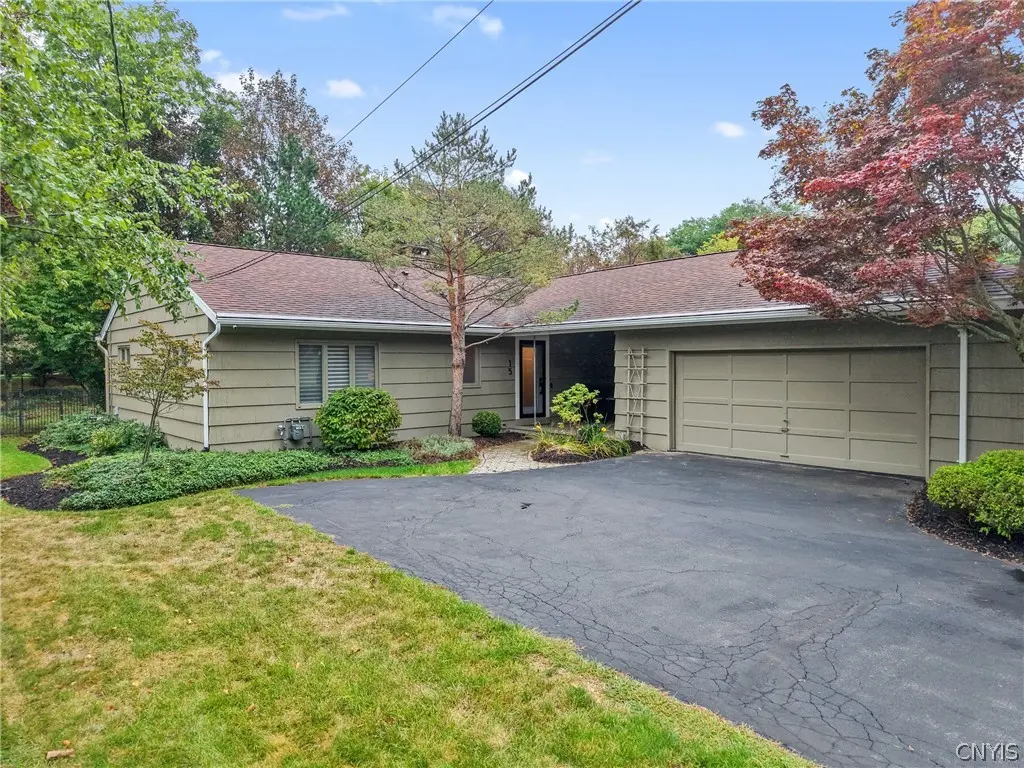 Photo of Listing #S1711516