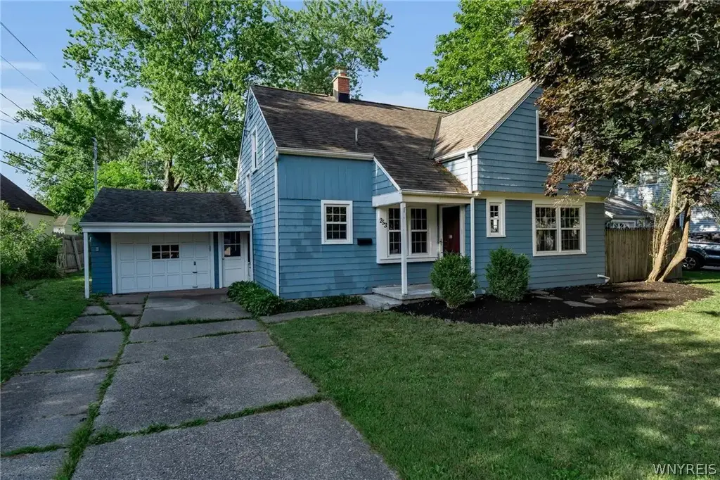 253 Lorfield Drive, Amherst