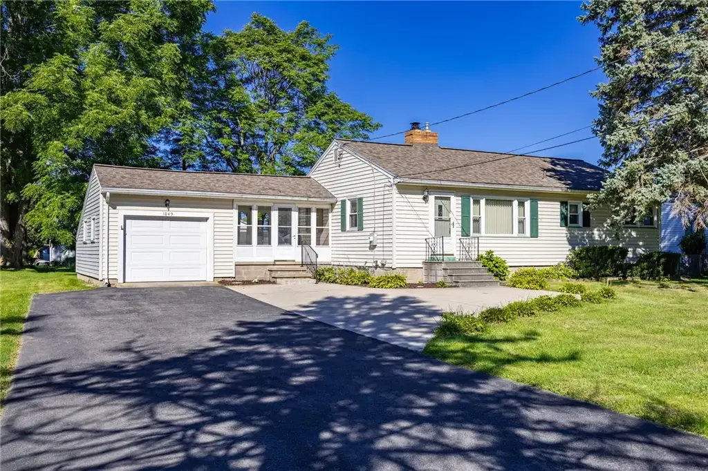 1049 Shoecraft Road, Webster