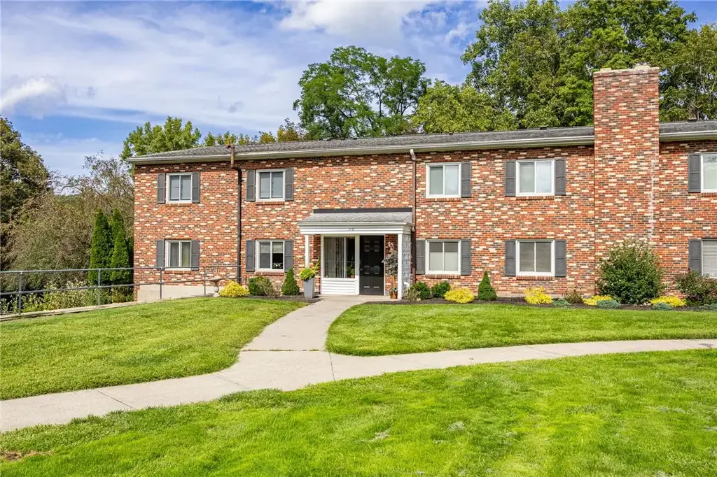 1 Lost Mountain Trail, Penfield