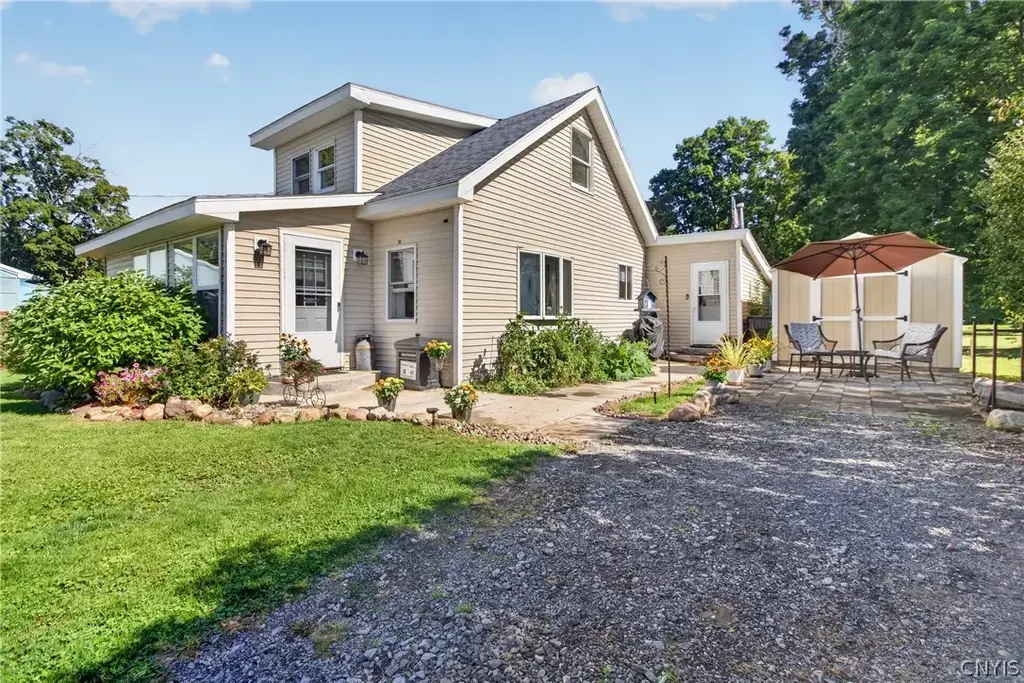 144 Oswego Avenue, Sullivan