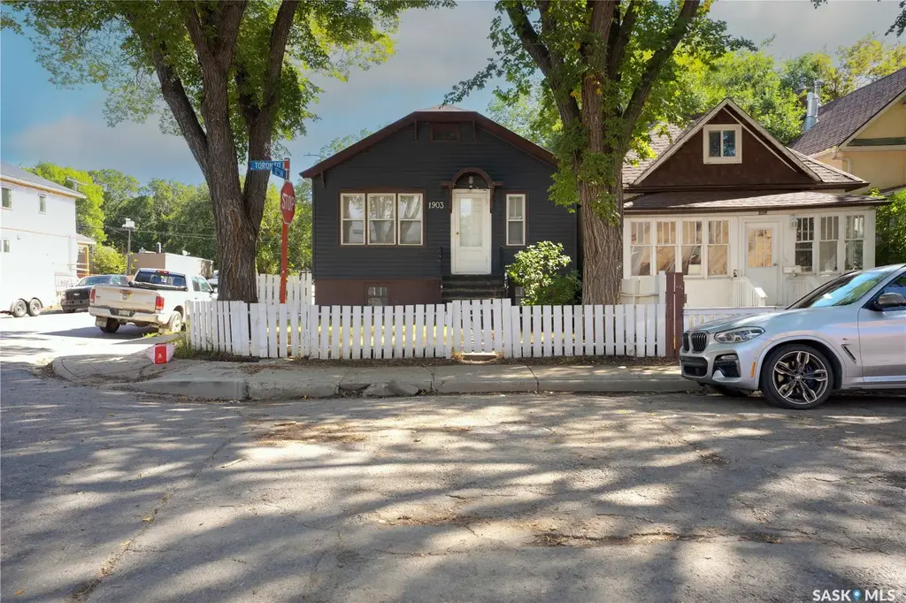 1903 Toronto Street, Regina