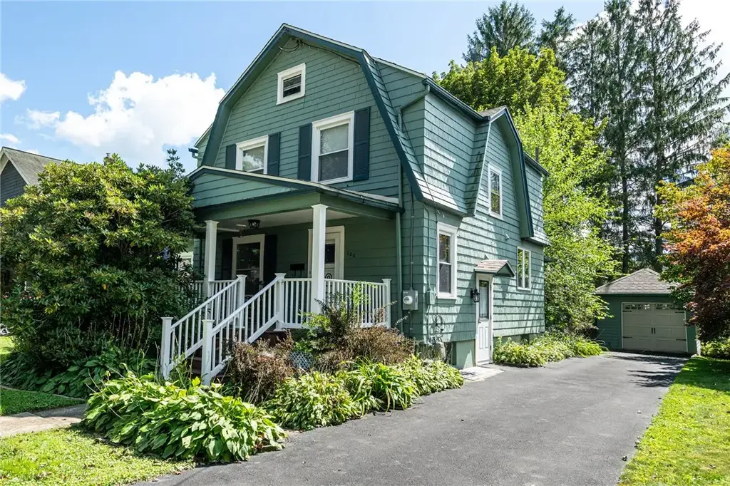 120 Veterans Drive, Erwin