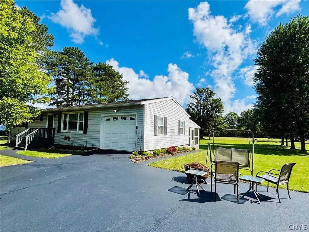 6990 N Division Street Road, Throop