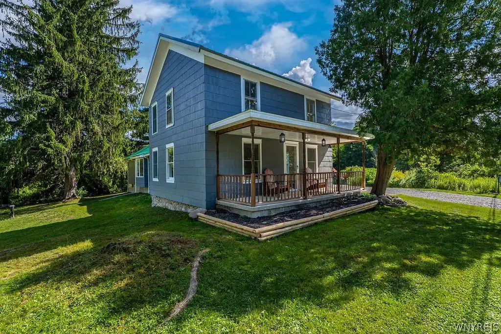 9247 N Protection Road, Holland