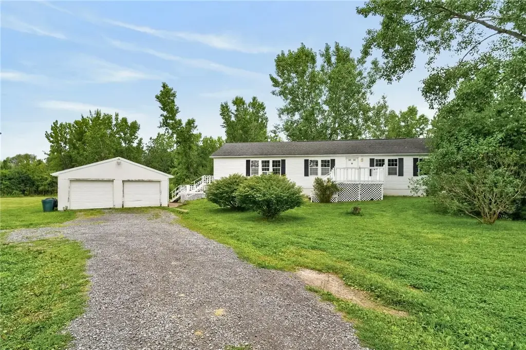 4112 County Road 18, Gorham