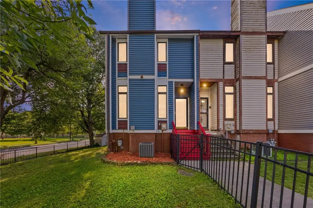 124 Adams Street, Rochester