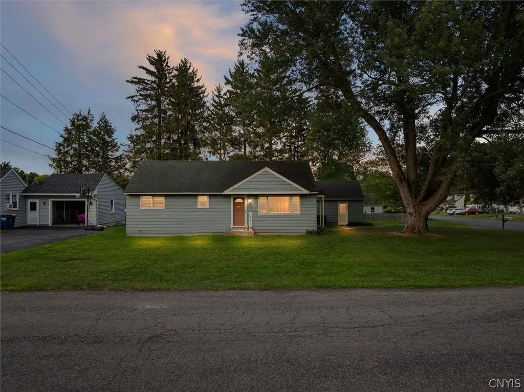 Photo of Listing #S1711681