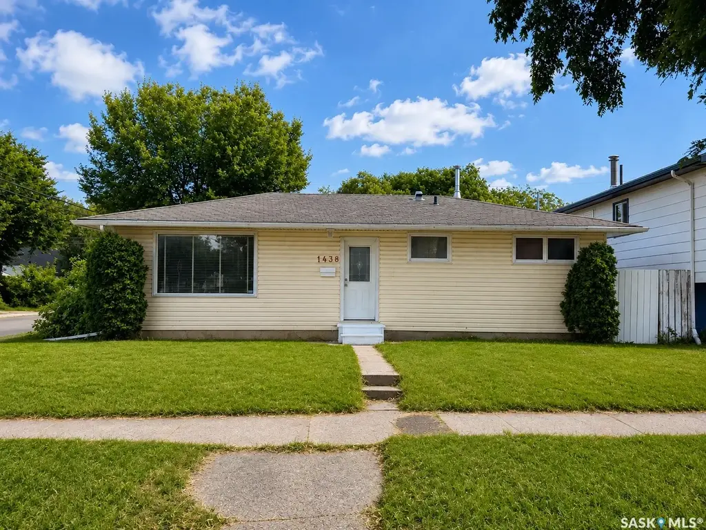 1438 D Avenue N, Saskatoon