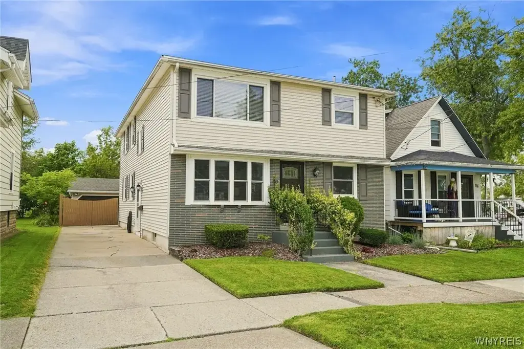 90 Dexter Street, Tonawanda