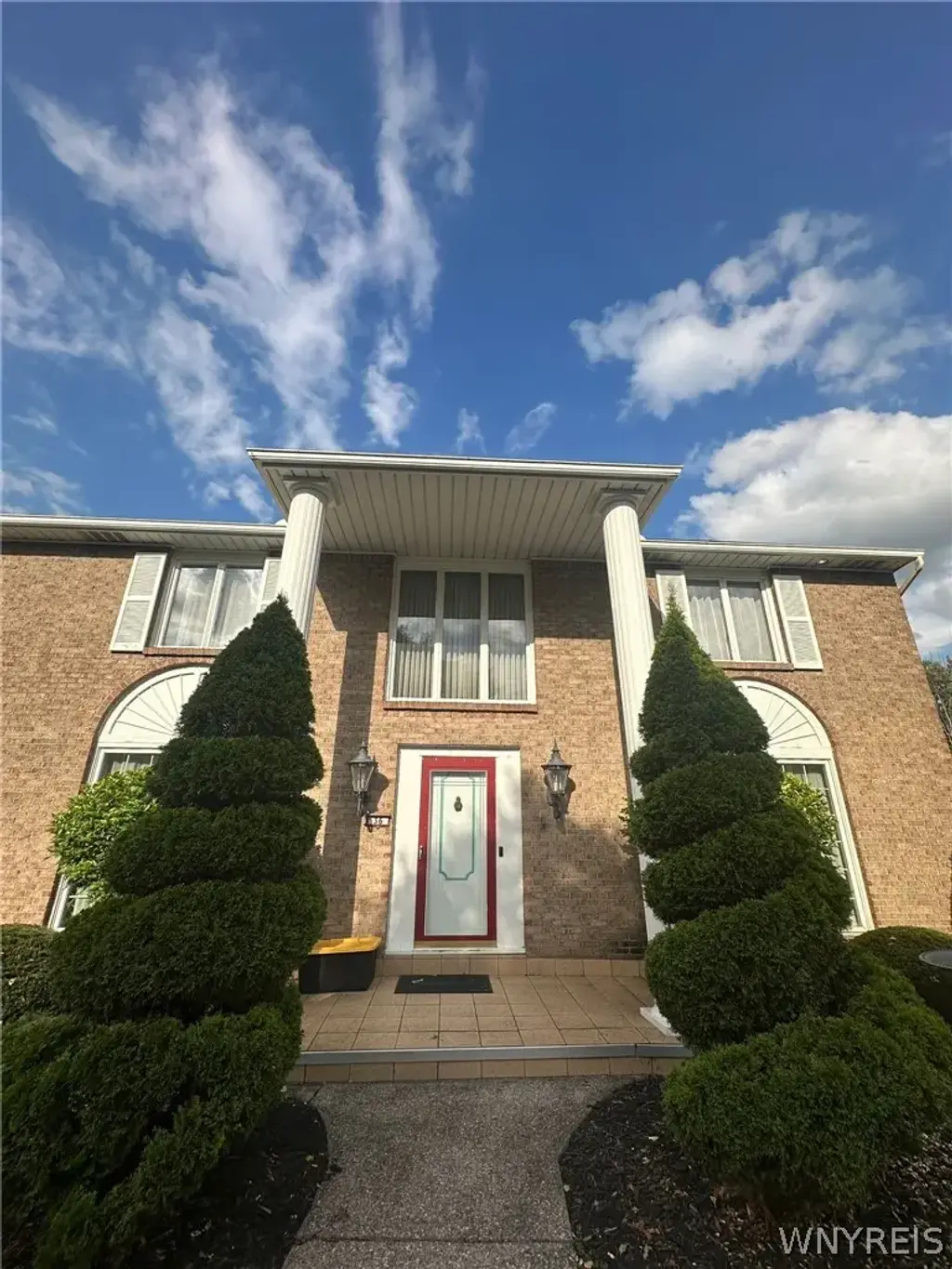36 Mar Del Way, Amherst