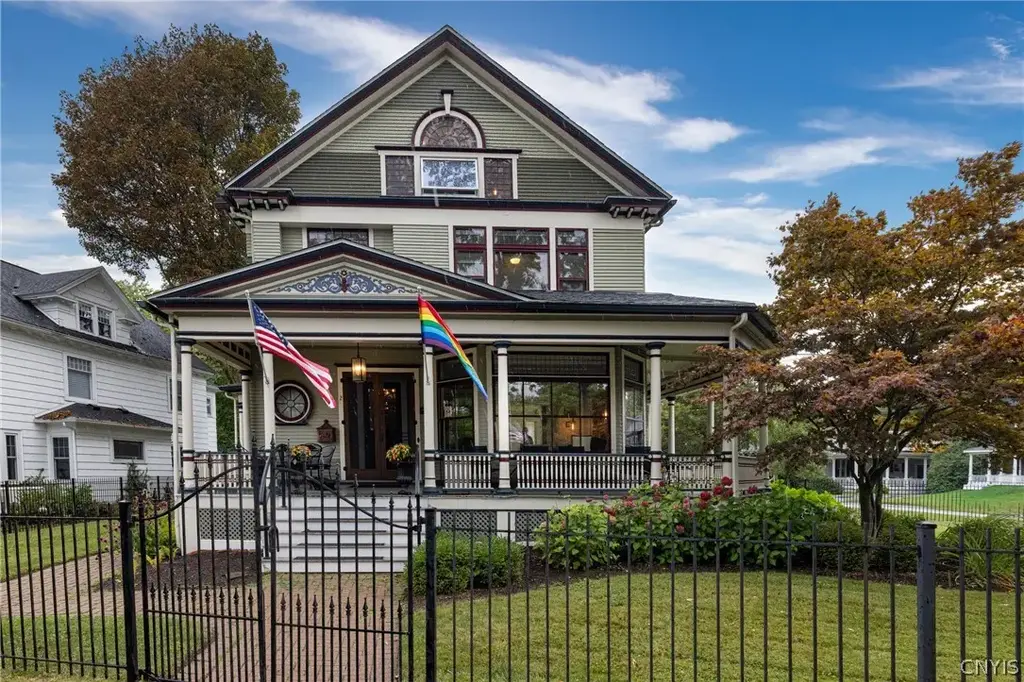 2 W Lake Street, Skaneateles