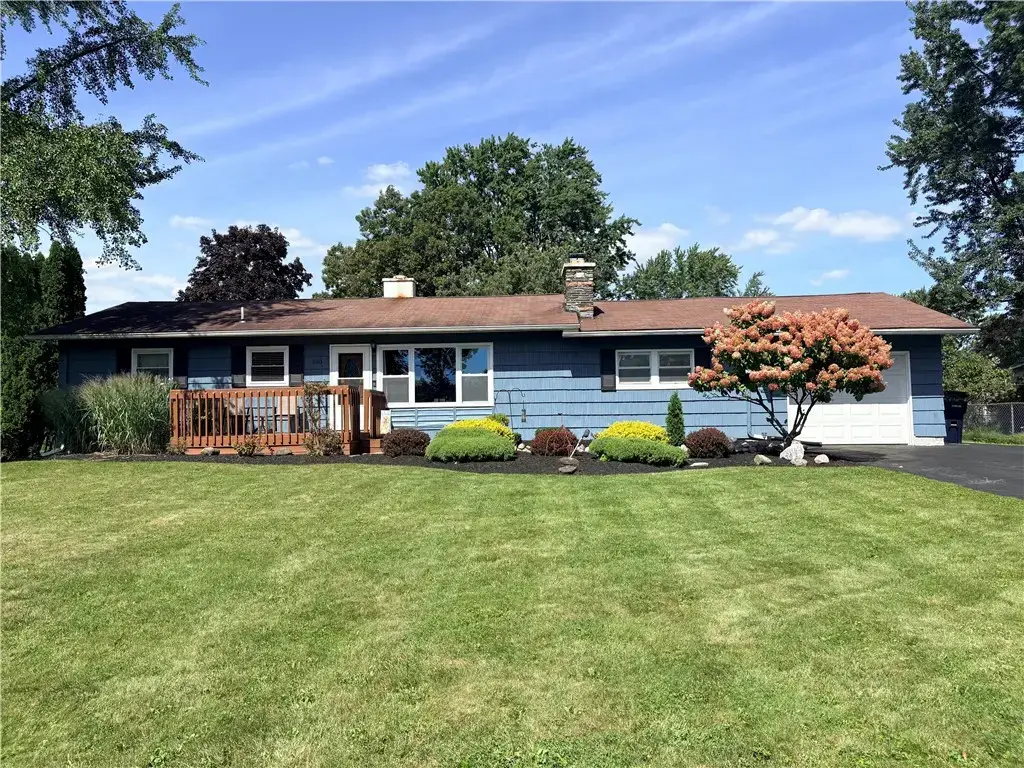 180 Hollybrook Road, Henrietta