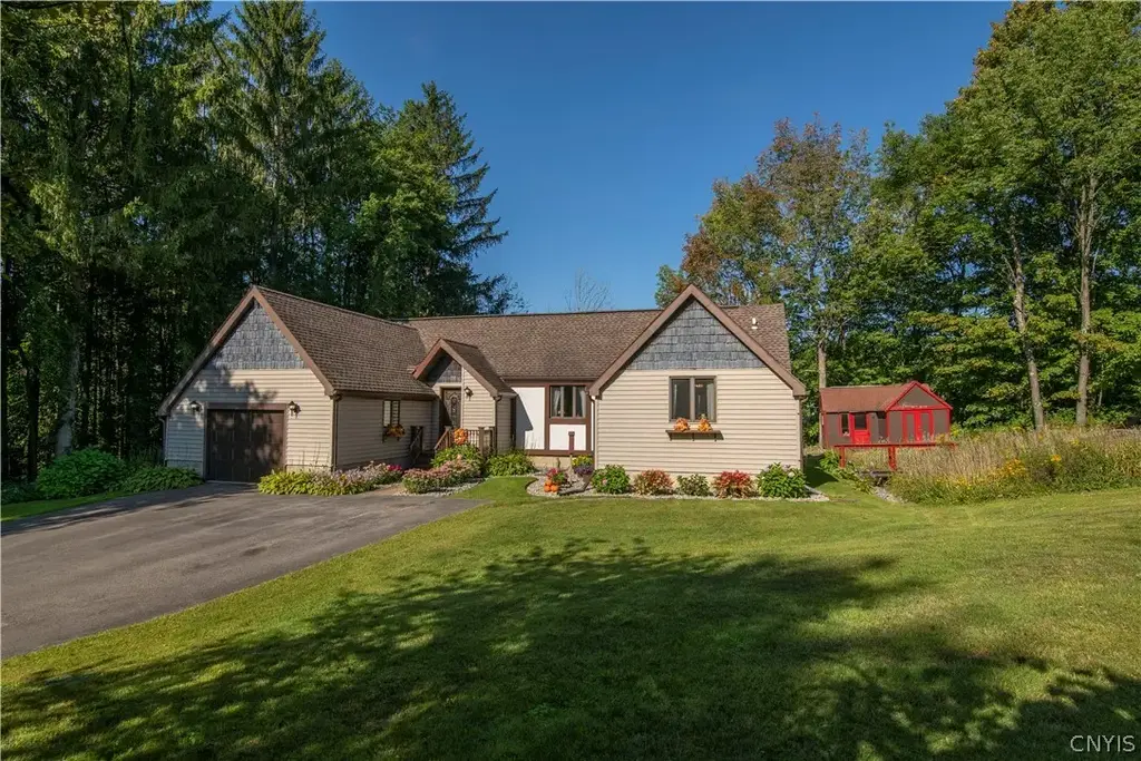 6279 Glass Factory Road, Marcy