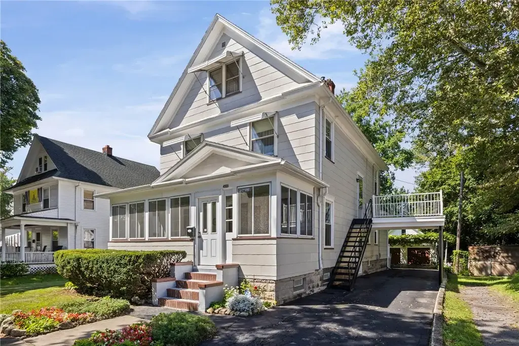 4501 Lake Avenue, Rochester