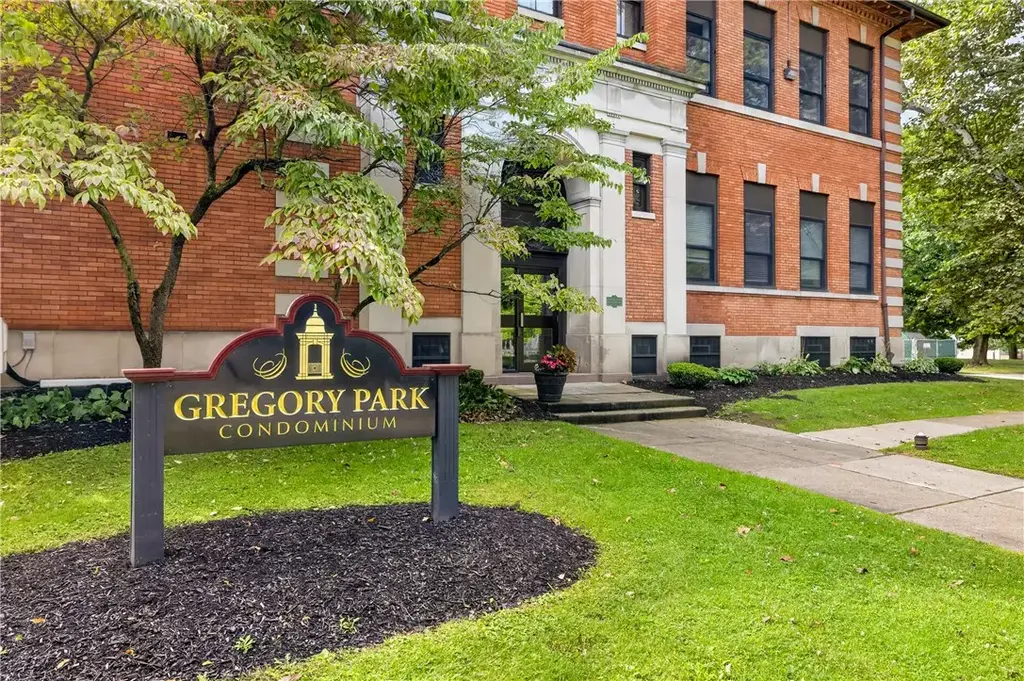 1 Gregory Park, Rochester