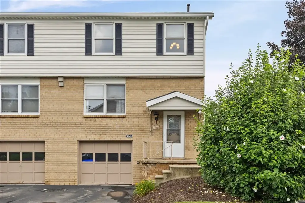 1149 Hampton Drive, Victor